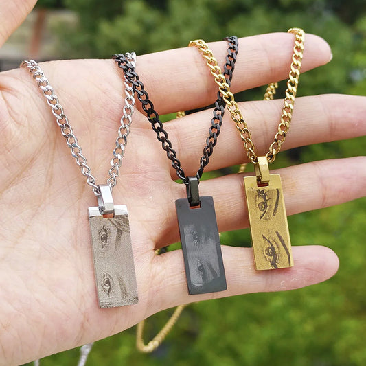 EyeCatcher Necklace